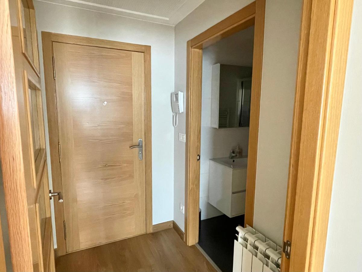 Estudio Centrico 1 Con Terraza Y Parking Privado Ourense Eksteriør bilde