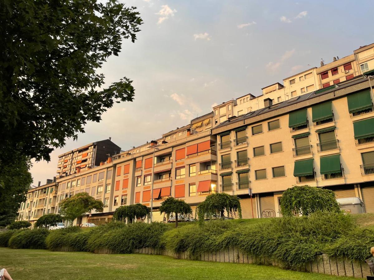 Estudio Centrico 1 Con Terraza Y Parking Privado Ourense Eksteriør bilde