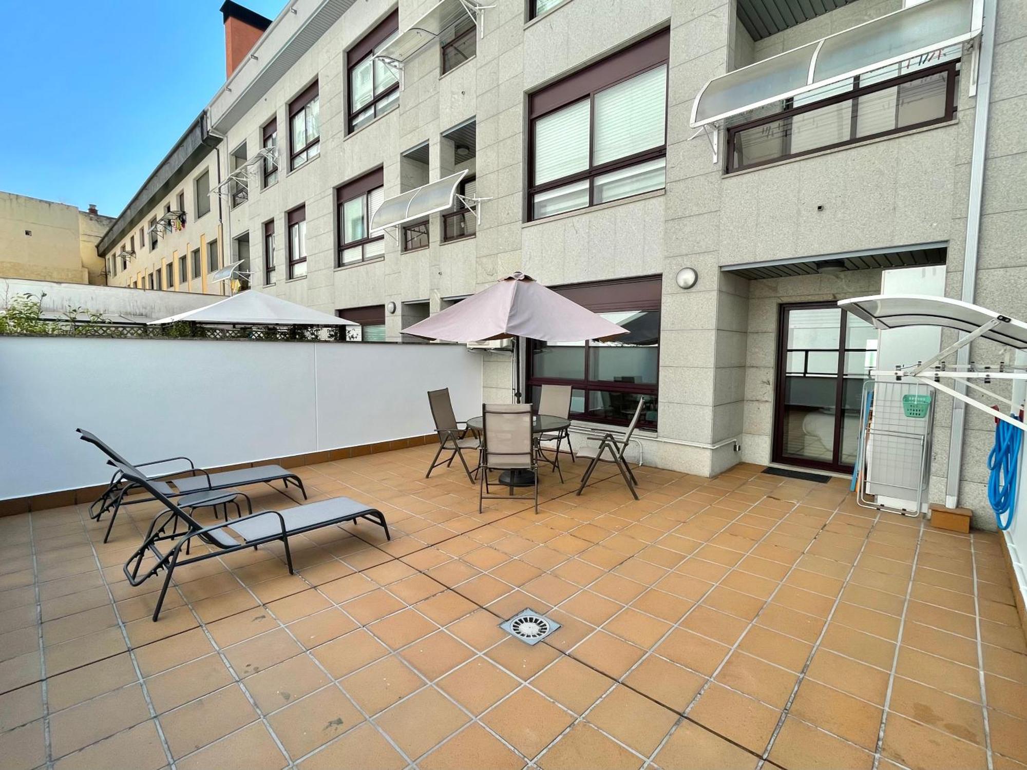 Estudio Centrico 1 Con Terraza Y Parking Privado Ourense Eksteriør bilde